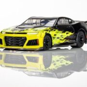 2021 Camaro Wildfire BLK/LIM **1/64 - AFX - Image 2