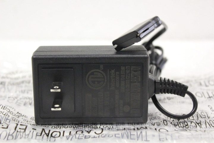 15VDC - 1.2Amp Power Supply **1/32 - Scalextric